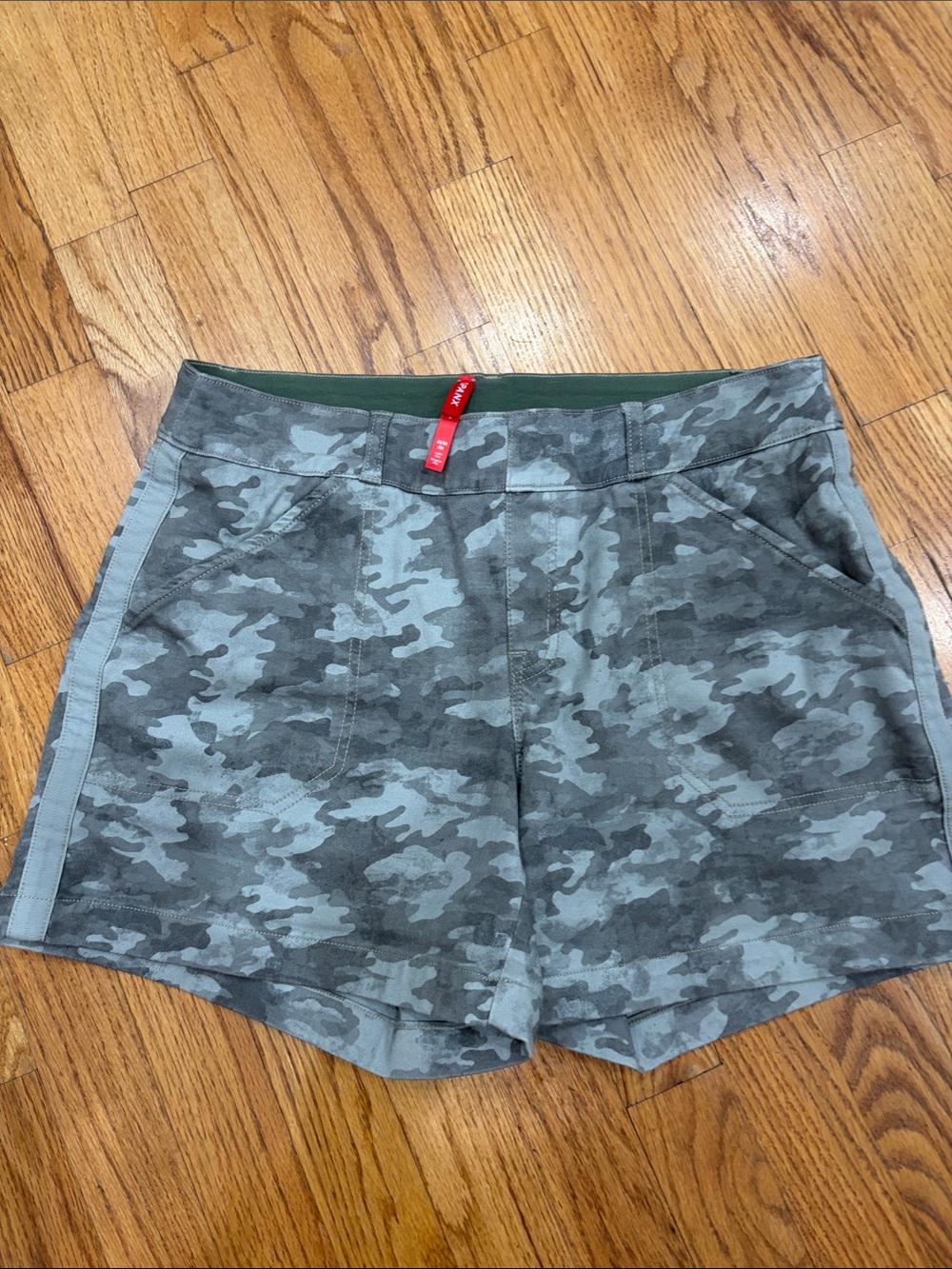 SPANX Women's Camo Pull-On Athletic Shorts in Gray and Olive Trim